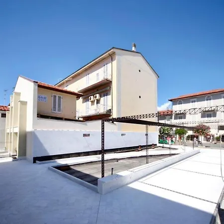 Appartamento Nel Centro Di Dei Marmi