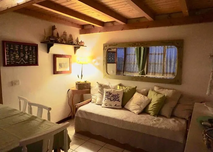 Nel Centro Di Dei Marmi *