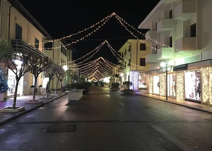 Nel Centro Di Dei Marmi * Forte dei Marmi