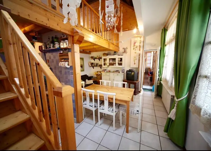 Apartman Nel Centro Di Dei Marmi *